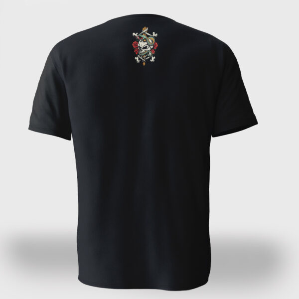 skull totenkopf tattoo Design klein t_shirt schwarz rückansicht